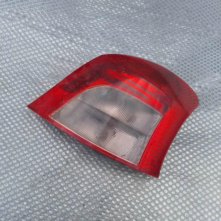 Lampa Stop Spate / Tripla Dreapta Toyota Yaris (Xp90) 2005-2011 1.4 D-4D 1Nd-Tv Motorina