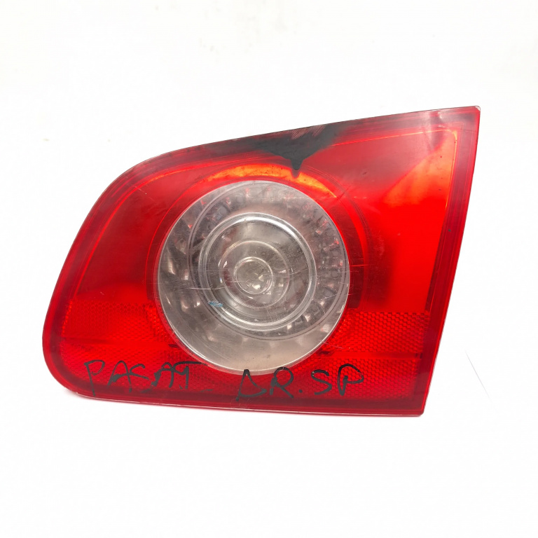 Lampa Stop Spate / Tripla Dreapta VW PASSAT B6 2005 - 2010 27448002, 2744.80.02