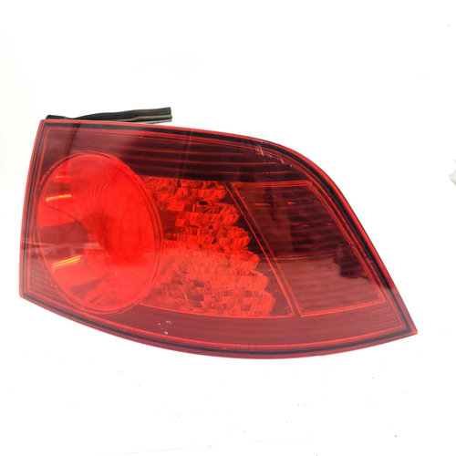 Lampa Stop Spate / Tripla Dreapta VW PHAETON (3D) 2002 - 2016 3D0945096F, 3D0 945 096 F, 3D0945096, ...