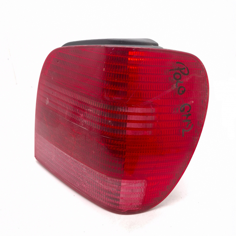 Lampa Stop Spate / Tripla Dreapta VW POLO (6N2) 1999 - 2001 6N0945257B, 6N0 945 257 B, 6N0945257, 6N0945096H, 6N0 945 096 H, 6N0945096, 964083, 964 083