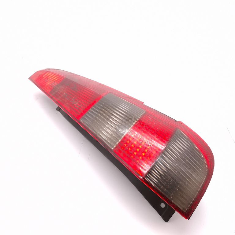 Lampa Stop Spate / Tripla Ford Fiesta Mk 5 2002-2008 Dreapta 2S6113A602B, 2S61-13A602-B