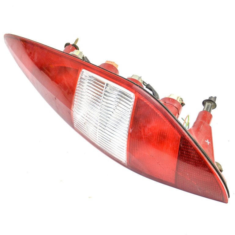 Lampa Stop Spate / Tripla Ford Mondeo Mk 3 2000-2007 Caroserie Dreapta 1S7113404C, 1S71-13404-C, 1S71-13404, 1S7113404 Visteon