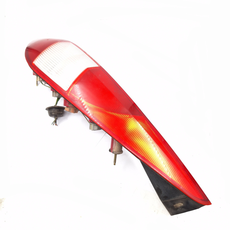 Lampa Stop Spate / Tripla Ford Mondeo Mk 3 2000-2007 Dreapta 1S7113404C, 1S71-13404-C Visteon