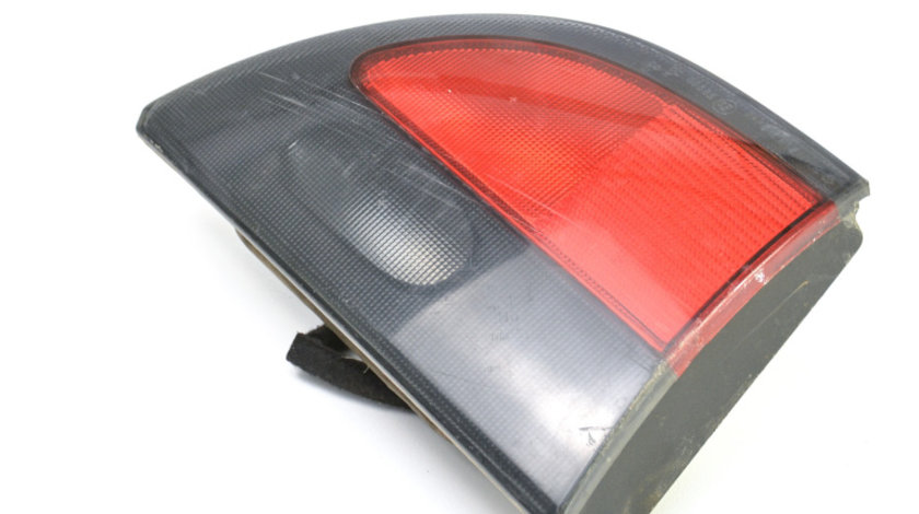 Lampa Stop Spate / Tripla Haion,stanga Renault MEGANE 1 1995 - 2006 7700838532, 37.410.999