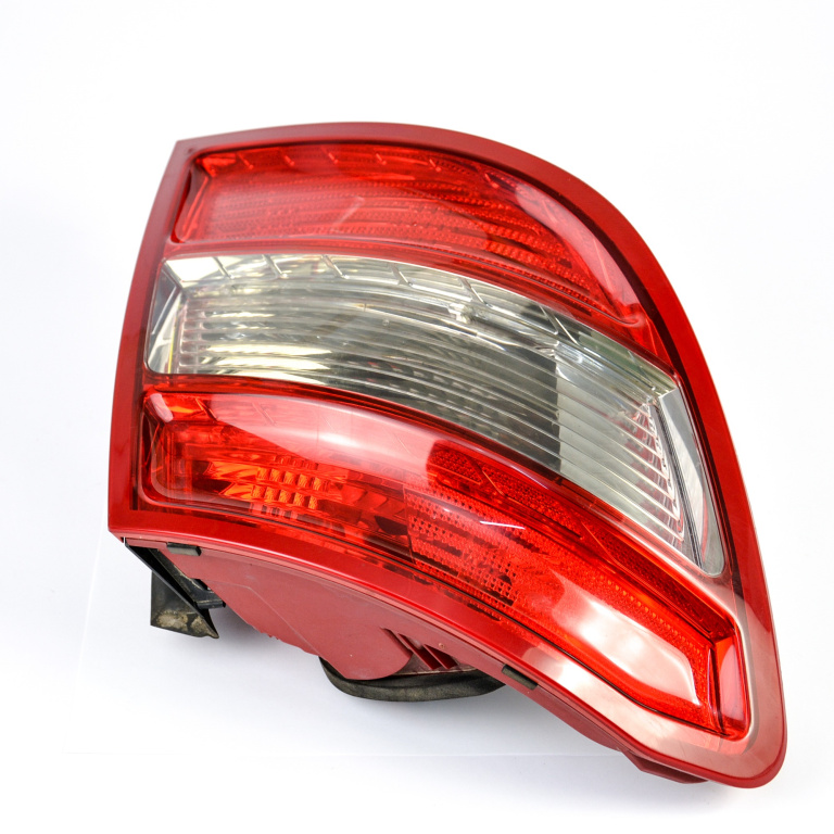 Lampa Stop Spate / Tripla Mercedes-Benz C-Class (W204) 2007-2014 Caroserie Stanga A2048203764, 2048203764