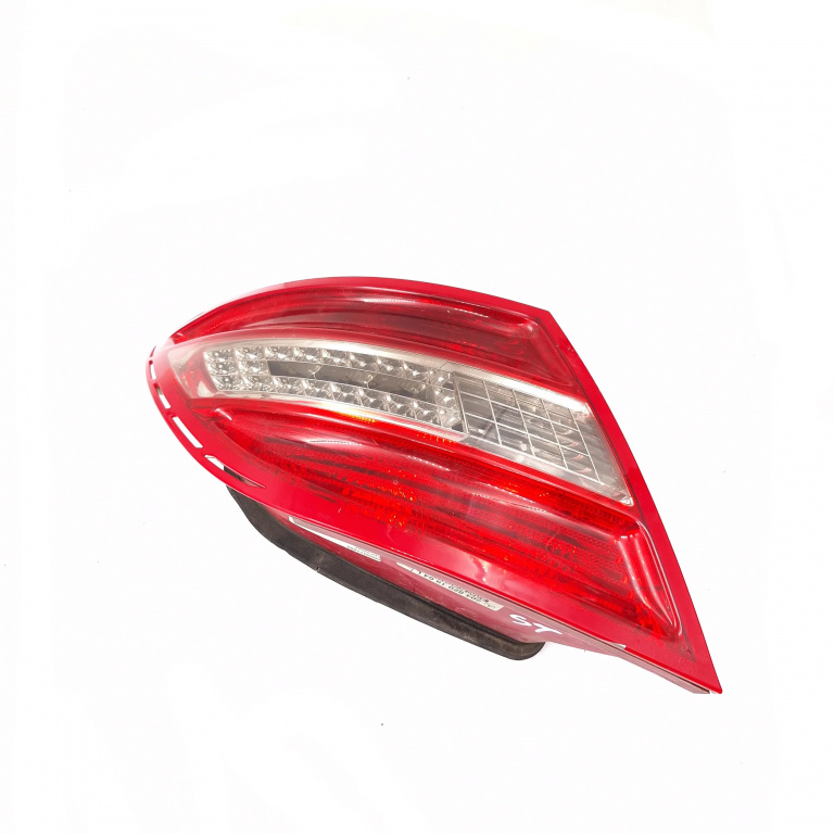 Lampa Stop Spate / Tripla Mercedes-Benz C-Class (W204) 2007-2014 C220 Cdi (204.208) Om 646.811 Motorina Stanga A2048201964L, 0000071460, 20070927T604, 753019