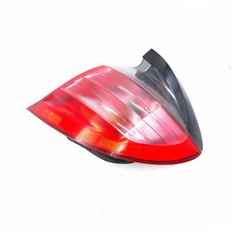 Lampa Stop Spate / Tripla Mercedes-Benz C-Class Sportscoupe (Cl203) 2001-2011 Caroserie Dreapta A2038200664, 15163100, 15163100-00