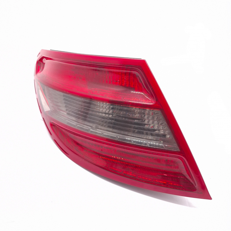Lampa Stop Spate / Tripla Mercedes-Benz C-Class (W204) 2007-2014 C 320 Cdi 4-Matic (204.089) Om 642.961 Motorina Caroserie Stanga 2049068502L, 753901, 7539-01, 753051, E55549 Mercedes-Benz