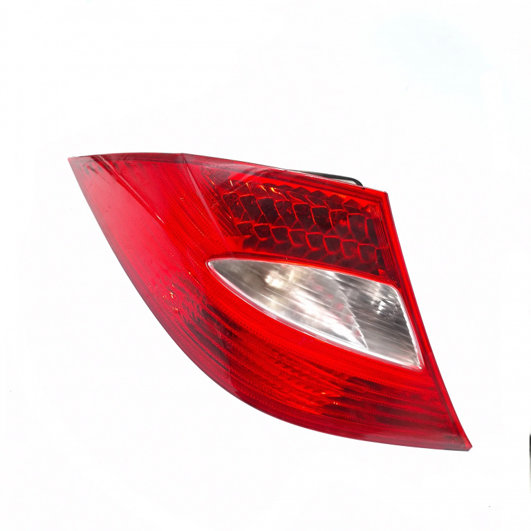 Lampa Stop Spate / Tripla Mercedes-Benz Cls (C219) 2004-2010 Cls 320 Cdi (219.322) Om 642.920 Motorina Caroserie Stanga A2198200164, 427001, 427121L, 427181L, 427101L Schefenacker