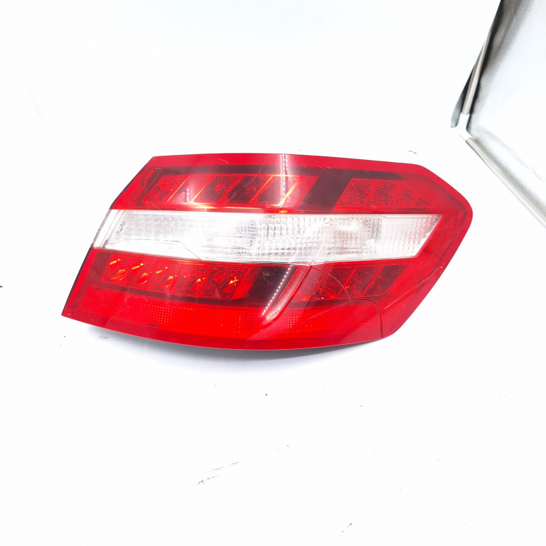 Lampa Stop Spate / Tripla Mercedes-Benz E-Class (W212) 2009-2016 Caroserie Dreapta A2129066701, 48377R00, 483122R, 48377R-00, 4833182R, 483022, 775508, A046317, 4830