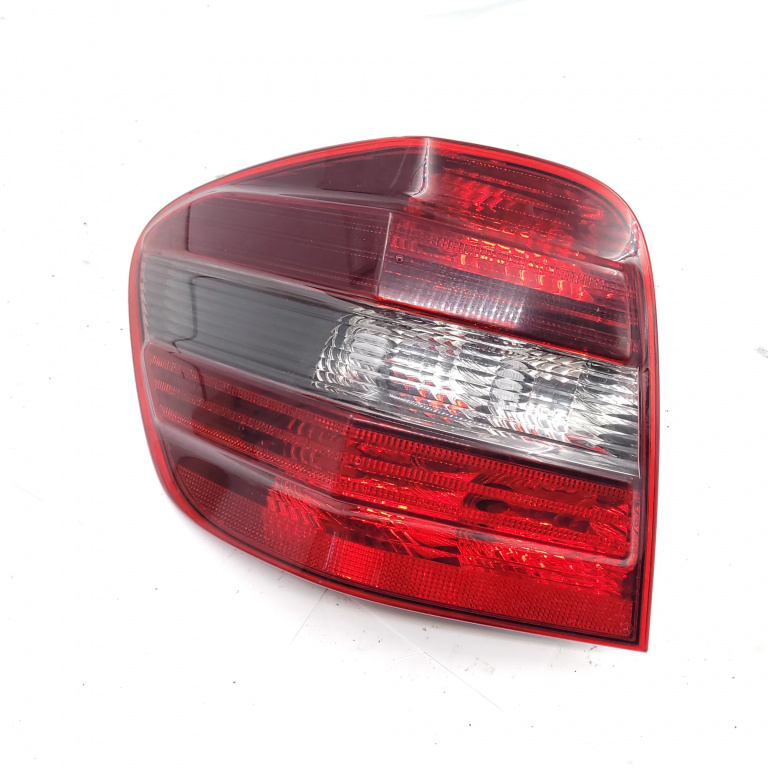 Lampa Stop Spate / Tripla Mercedes-Benz Ml / M-Class (W164) 2005-2011 Stanga A1648202164, A1648202164Q1, 404007B1, 25E07143130, 404131L