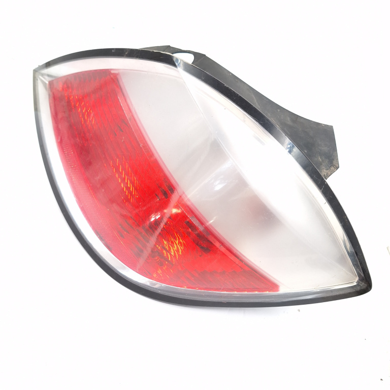 Lampa Stop Spate / Tripla Opel Astra H 2004-2012 Haion Dreapta 24451837, 24 451-837, 00865302, 008653-02
