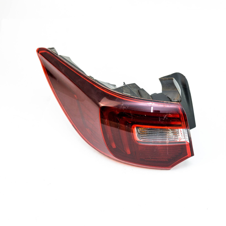Lampa Stop Spate / Tripla Opel Grandland X 2017 > 1.6 Bluehdi 120 Bhz Motorina Stanga Yp00098380
