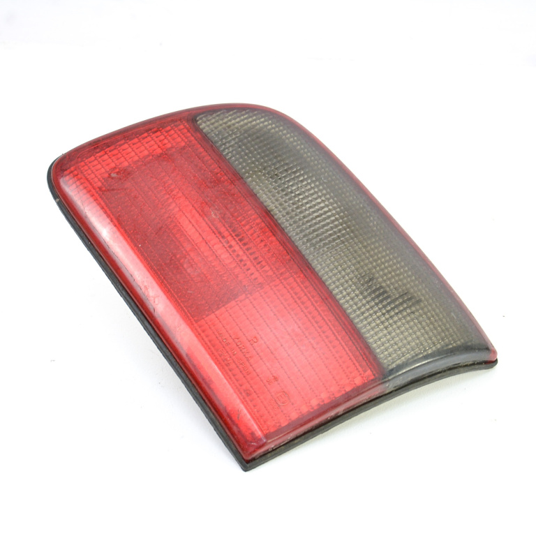 Lampa Stop Spate / Tripla Opel Omega B 1994-2003 Capota Portbagaj Dreapta Yorka45300, Yorka 45300