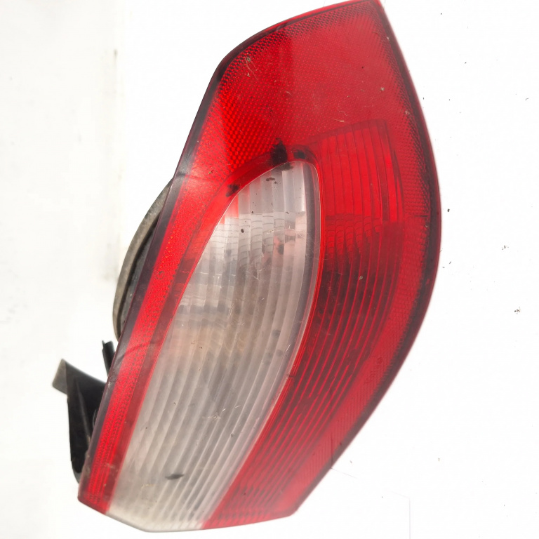 Lampa Stop Spate / Tripla Renault Laguna 2 2001-2007 Dreapta 8200002474, 2346D Valeo