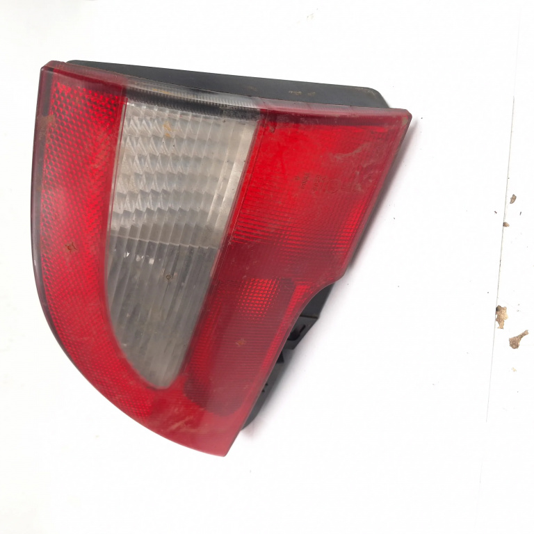 Lampa Stop Spate / Tripla Renault Megane 1 1995-2002 Haion Stanga 7700428052 Valeo