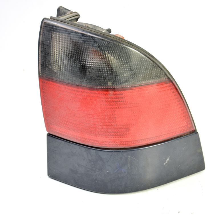 Lampa Stop Spate / Tripla Saab 9-5 (Ys3E) 1997-2009 Caroserie Dreapta 4564464, 4564 464