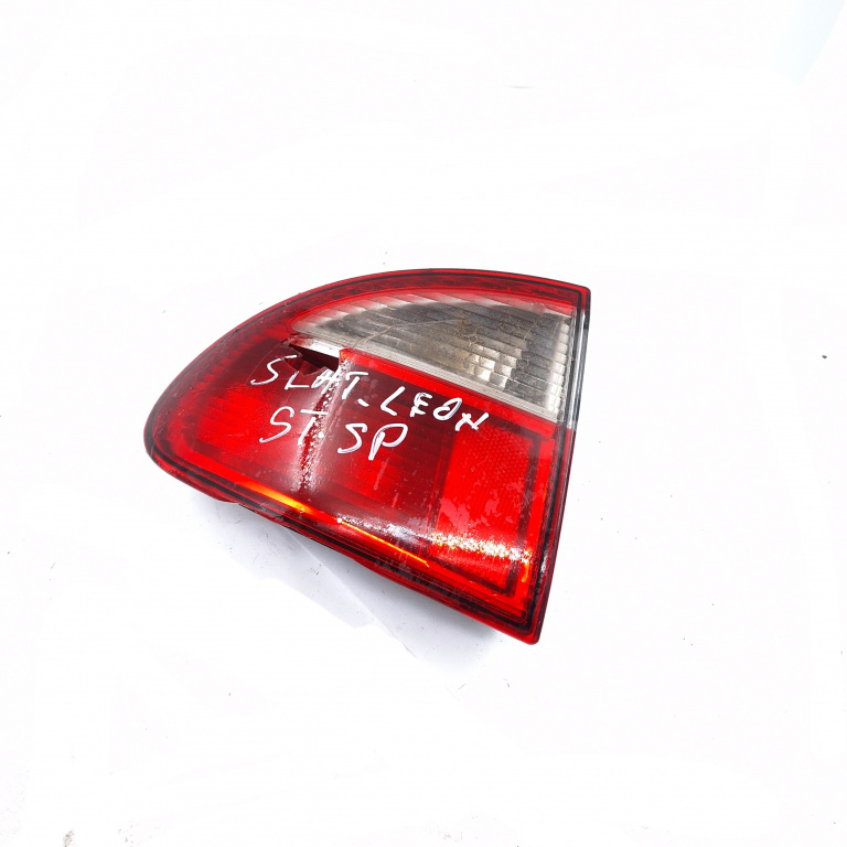 Lampa Stop Spate / Tripla Seat Leon (1M1) 1999-2006 Caroserie Stanga 1M6945111, 1M6945095A, Yorka5064, 060106