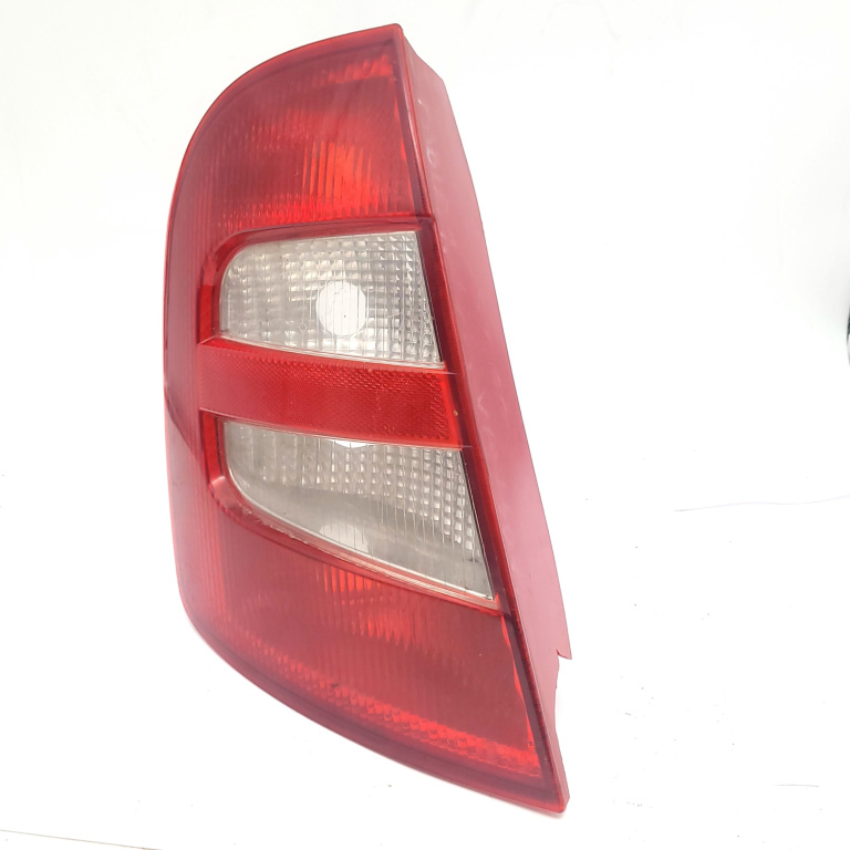 Lampa Stop Spate / Tripla Skoda Fabia 1 1999-2007 1.4 Aze Benzina Stanga 6Y6945095B, 6Y6 945 095 B, 6Y6945111B, 6Y6 945 111B, Xu3X-13441-Ab, Xu3X13451Aa, Xu3X-13451-Aa