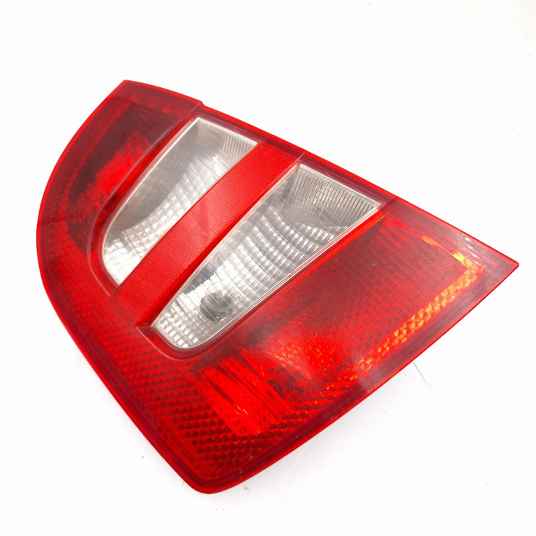 Lampa Stop Spate / Tripla Skoda Fabia 1 1999-2007 Stanga 6Y6945095, 6Y6945111, Xu3X13405Aa