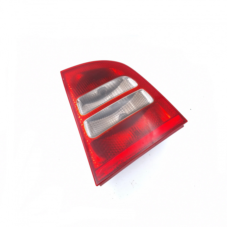 Lampa Stop Spate / Tripla Skoda Octavia 1 (1U) 1996-2010 Dreapta Yu3X13404Ba, 1U6945096, 1U6945112