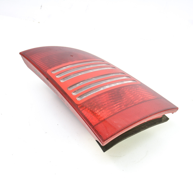 Lampa Stop Spate / Tripla Skoda Octavia 1 (1U) 1996-2010 Caroserie Dreapta 1U9945096, 1U9 945 096, 1U9045112, 1U9 045 112