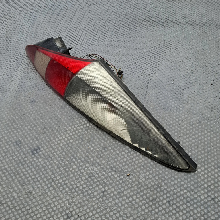 Lampa Stop Spate / Tripla Stanga Lancia Phedra (179) 2002-2010 25532557, 2553, 2557 Saxo Scintex, Sevel