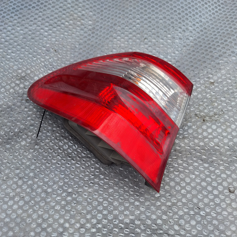 Lampa Stop Spate / Tripla Stanga Mercedes-Benz E-Class (W211) 2002-2009 E 320 Cdi (211.026) Om 648.961 Motorina A2118201164