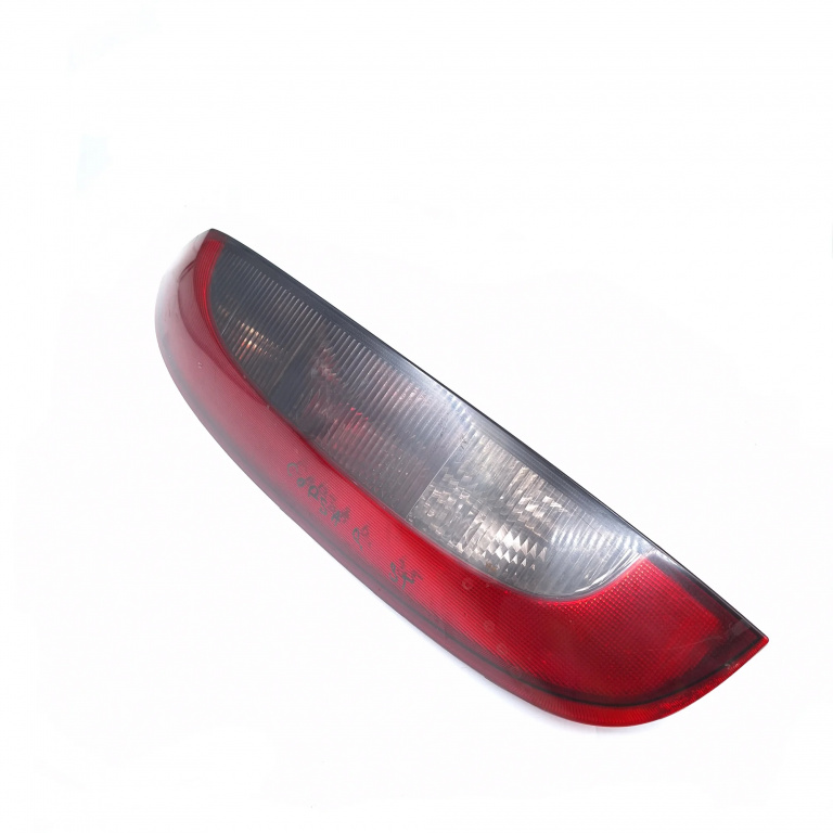 Lampa Stop Spate / Tripla Stanga Opel Corsa C 2000-2006