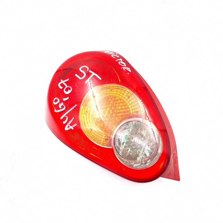 Lampa Stop Spate / Tripla Stanga Toyota Aygo 2005 > Caroserie 815600H010