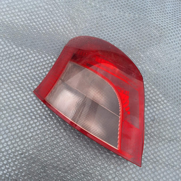 Lampa Stop Spate / Tripla Stanga Toyota Yaris (Xp90) 2005-2011 1.4 D-4D 1Nd-Tv Motorina