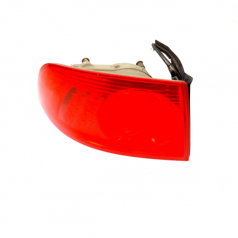Lampa Stop Spate / Tripla Stanga VW PHAETON (3D) 2002 - 2016 E11231, E1 1231, 021232, 02 1232, S11232, S1 1232, 2AR1BS1, 2A R 1B S1, STIAP2A02, STIAP2A 02
