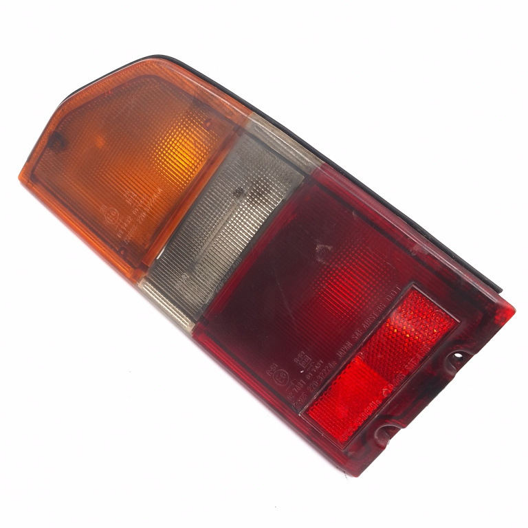 Lampa Stop Spate / Tripla Suzuki Grand Vitara 1 1998-2005 Caroserie Dreapta 22032224, 220 32224 Koito