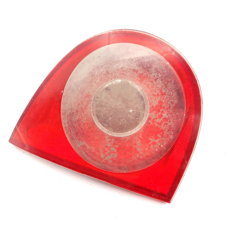 Lampa Stop Spate / Tripla Vw Golf 5 2003-2009 Capota Portbagaj Dreapta 1K6945093E, 1K6 945 093E, 028500102C, 28508004