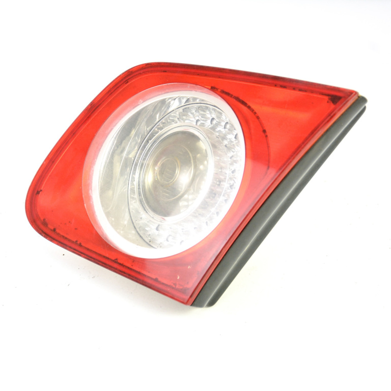 Lampa Stop Spate / Tripla Vw Jetta 3 (1K) 2005-2010 Capota Portbagaj Dreapta 1K5945094, 1K5 945 094 Hella