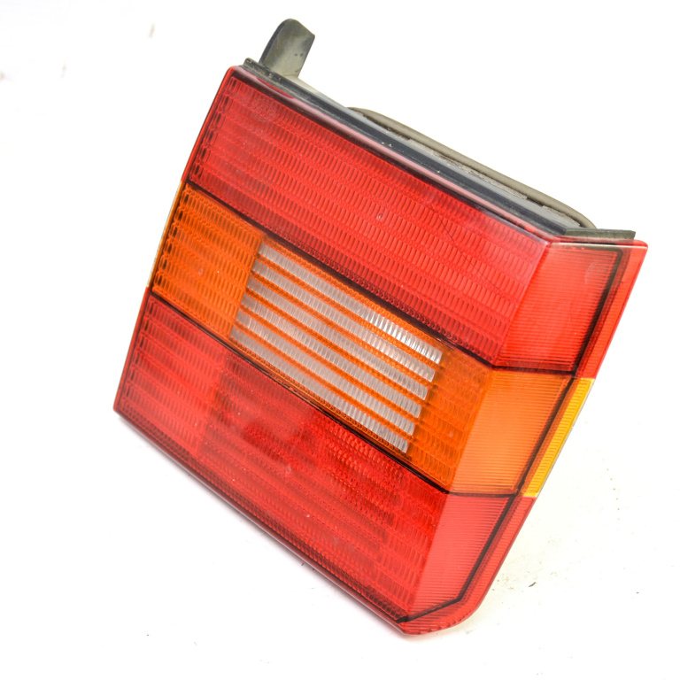 Lampa Stop Spate / Tripla Vw Passat B4 1993-1996 Haion Stanga 3A5945107, 3A5 945 107