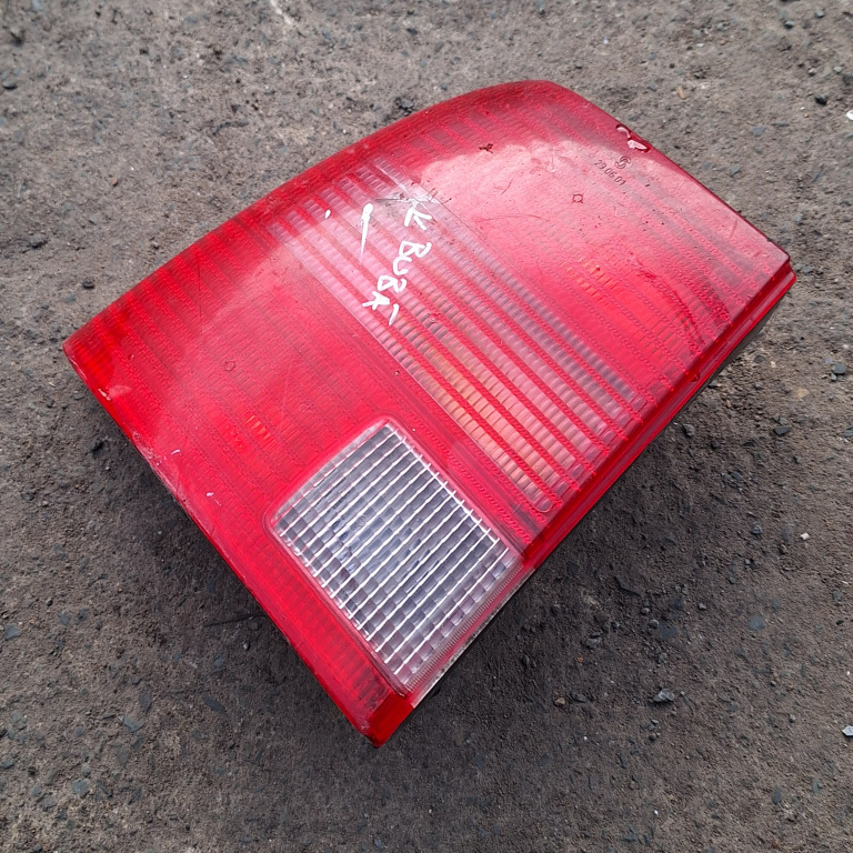 Lampa Stop Spate / Tripla Vw Passat B5, B5.5 1996-2005 Caroserie Stanga