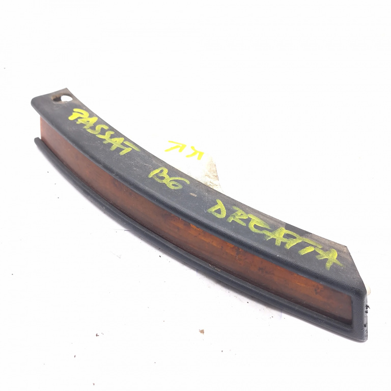 Lampa Stop Spate / Tripla Vw Passat B6 2005-2010 Bara Spate Dreapta 3C0953042C, 3C0807718