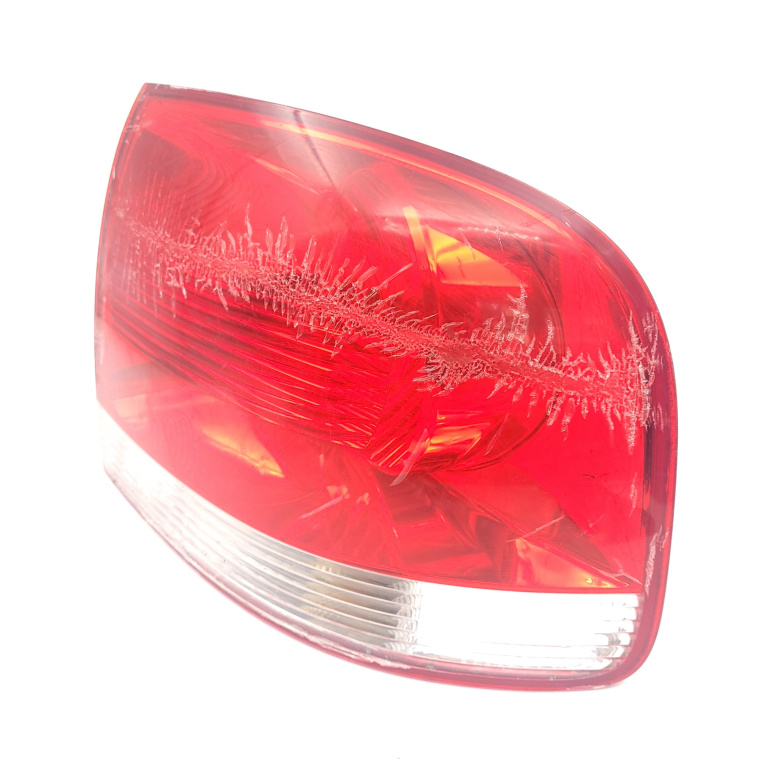 Lampa Stop Spate / Tripla Vw Touareg (7L) 2002-2010 Dreapta 7L6945096K, 7L6 945 096 K, 7L6945096, 7L6 945 096, 100304