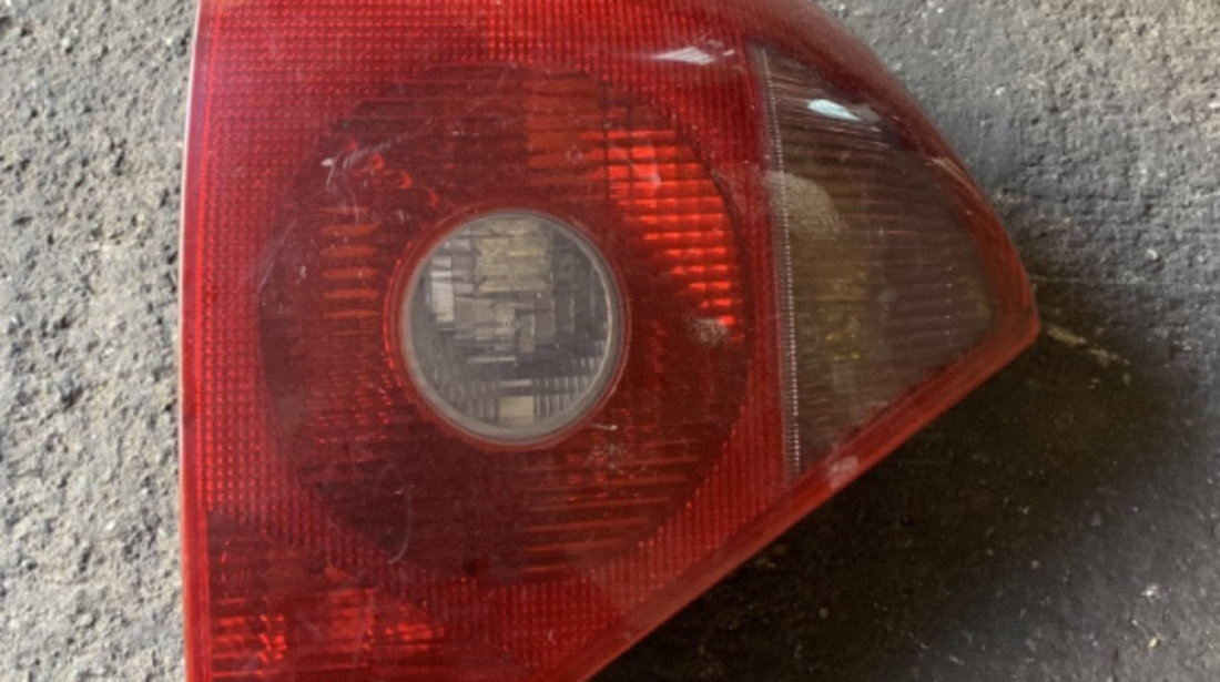 Lampa stop stanga ciobita Ford Mondeo 3 [2000 - 2003] Liftback 2.0 TDDi MT (116 hp) (B5Y) D6BA