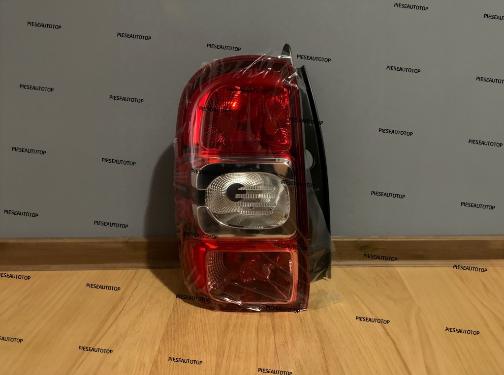 Lampa stop stanga complet echipata Dacia Duster 2014-2017 NOU COD OE 265551679R NOUA OEM