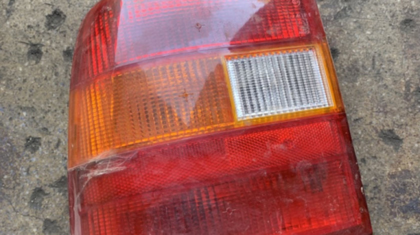 Lampa stop stanga crapata Opel Vectra A [1988 - 1995] Sedan 2.0 MT (150 hp) (86_ 87_) 2.0 GT