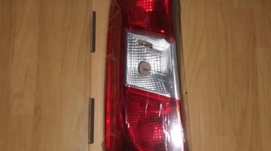 Lampa stop stanga Dacia Dokker 2012_2013_2014_2015_2016_2017_2018 NOUA Cod Oe 265551619R / 265556730R