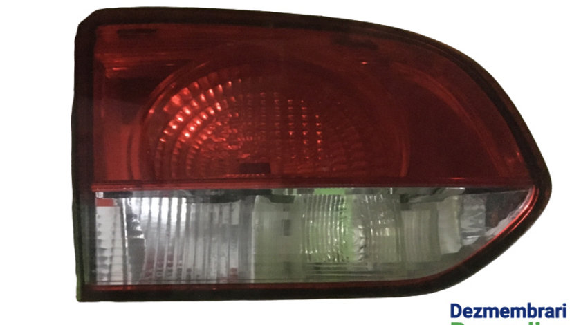 Lampa stop stanga pe haion Volkswagen VW Golf 6 [2008 - 2015] Hatchback 5-usi 2.0 TDI MT (110 hp) Cod motor CBDC Cod culoare LB9A