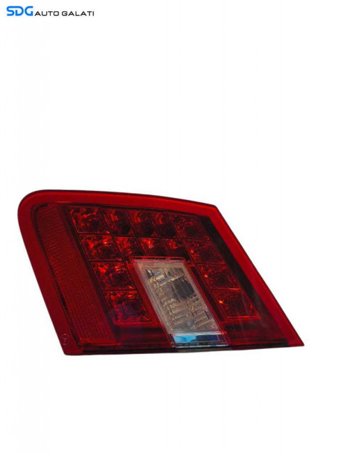 Lampa Stop Tripla Dreapta de pe Haion Mercedes Clasa E Class W212 2008 - 2016 Cod 483622R 483682R [L...