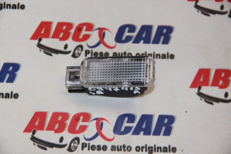 Lampa torpedou Audi Q7 2006-2010 4L 4B0947415A