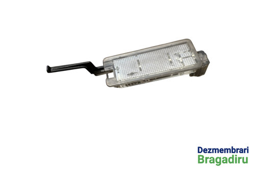 Lampa torpedou Renault Megane 2 [facelift] [2006 - 2012] Hatchback 5-usi 1.5 dCi MT (86 hp)