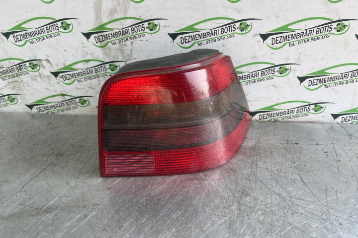 Lampa / Tripla stop dreapta pe aripa 1J6945257 / 1 J6 945 257 Volkswagen VW Golf 4 [1997 - 2006] Hatchback 3-usi 1.6 MT (105 hp)