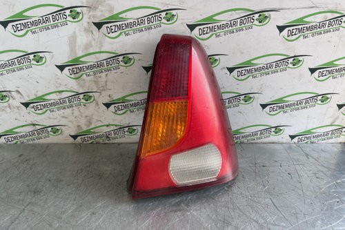 Lampa / Tripla stop dreapta pe aripa 8200211019 Dacia Logan [2004 - 2008] MCV 1.5 dci MT (84 hp)