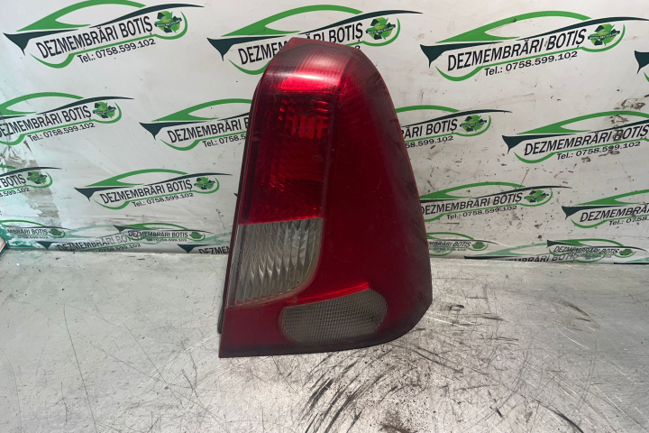 Lampa / Tripla stop dreapta pe aripa Dacia Logan [2004 - 2008] MCV 1.5 dci MT (84 hp)